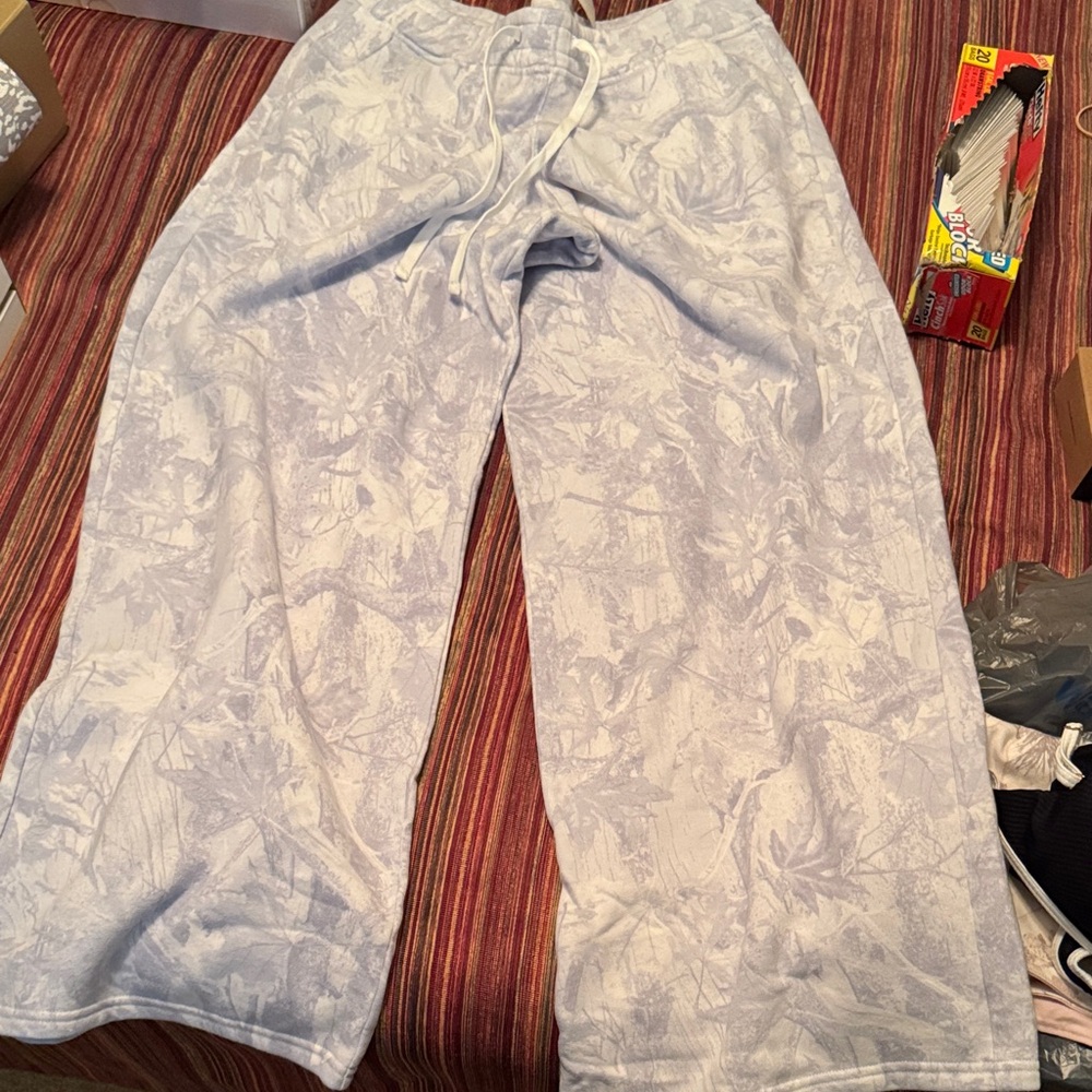 Hollister White and blue Lounge Pants